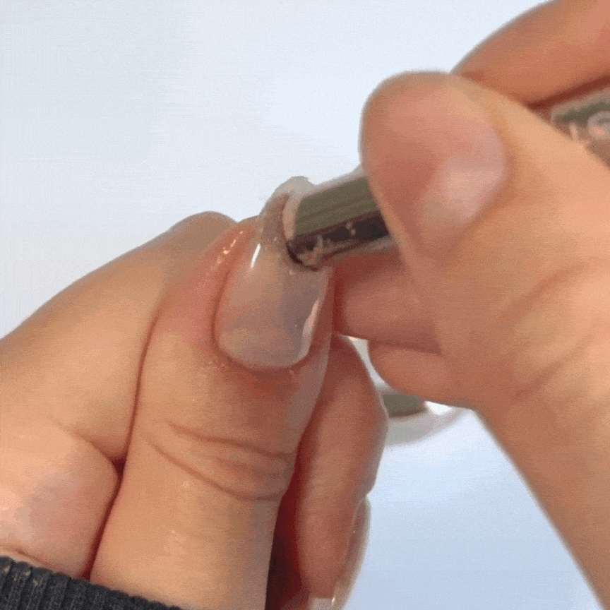 Metallic white shade application