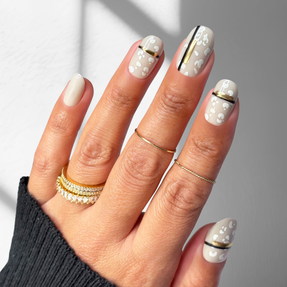 Noir Baroque - Oval Sustainable Nails